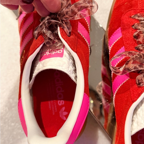 Adidas Red Suede Sneakers Pink Stripes Gum Sole Women’s 9.5 Gazelle - Picture 8 of 9